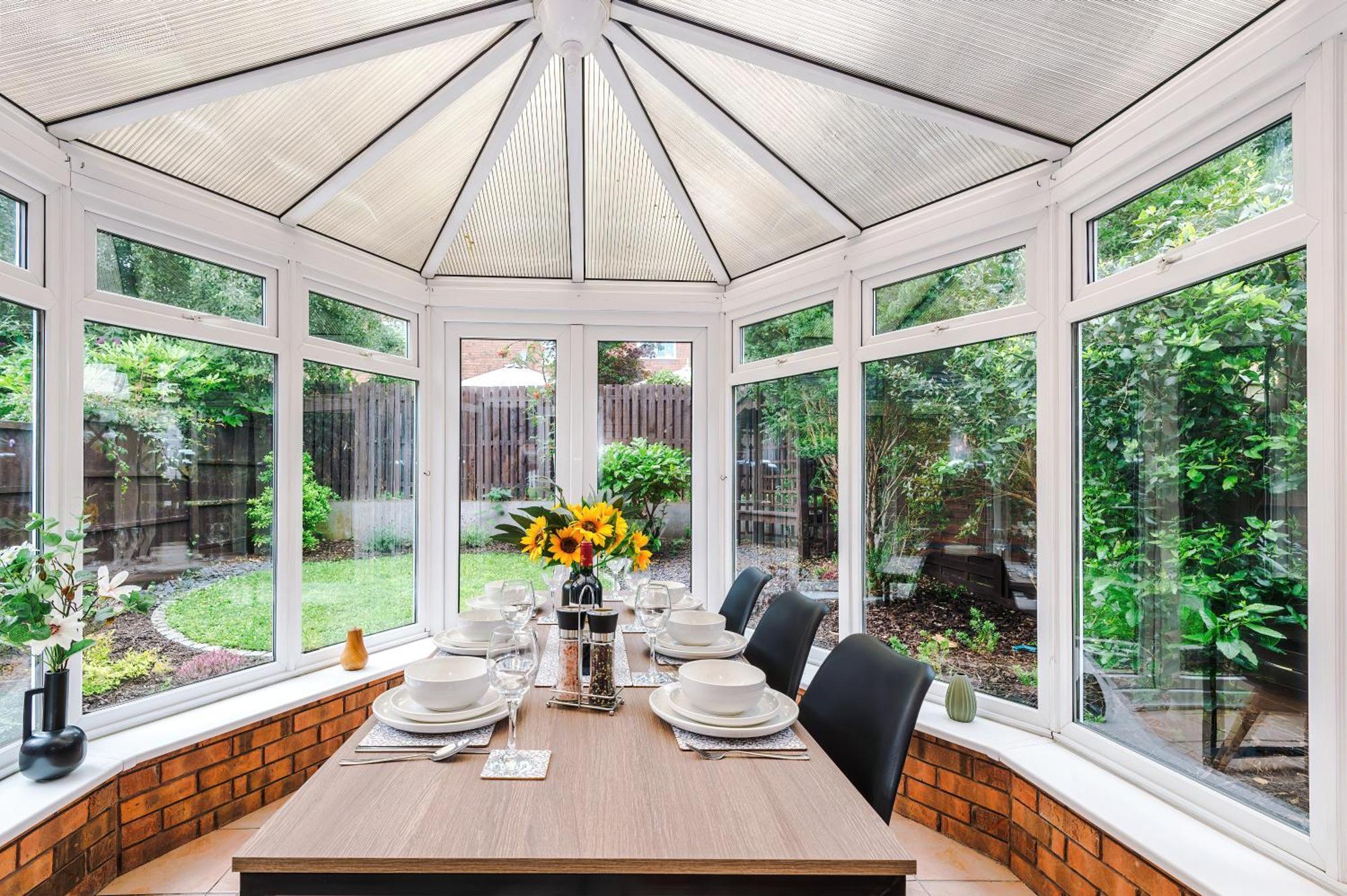 New! Stunning 3-Bed Home In Chester By 53 Degrees Property, Ideal For Groups, Free Parking! Eksteriør bilde
