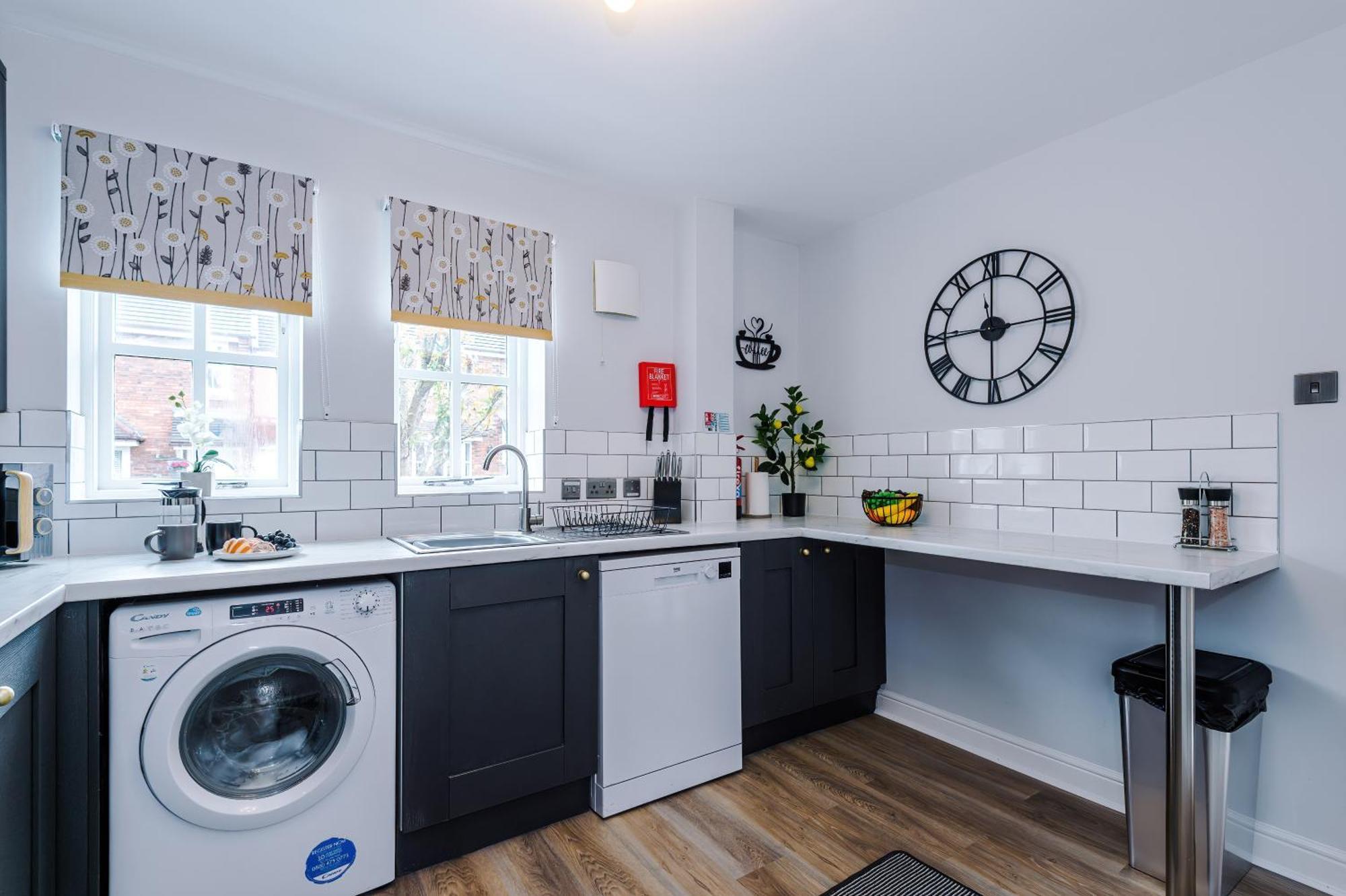 New! Stunning 3-Bed Home In Chester By 53 Degrees Property, Ideal For Groups, Free Parking! Eksteriør bilde