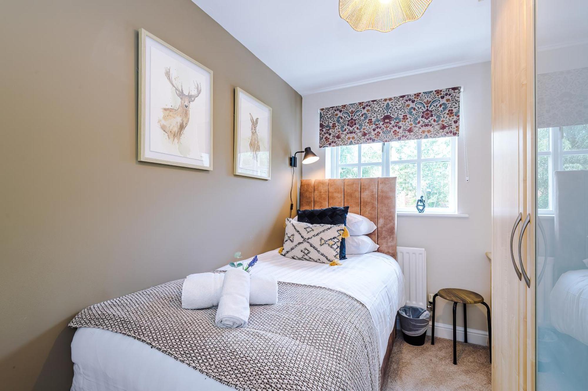 New! Stunning 3-Bed Home In Chester By 53 Degrees Property, Ideal For Groups, Free Parking! Eksteriør bilde