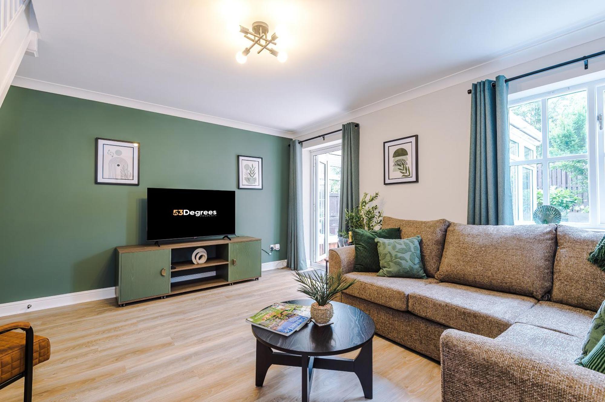 New! Stunning 3-Bed Home In Chester By 53 Degrees Property, Ideal For Groups, Free Parking! Eksteriør bilde