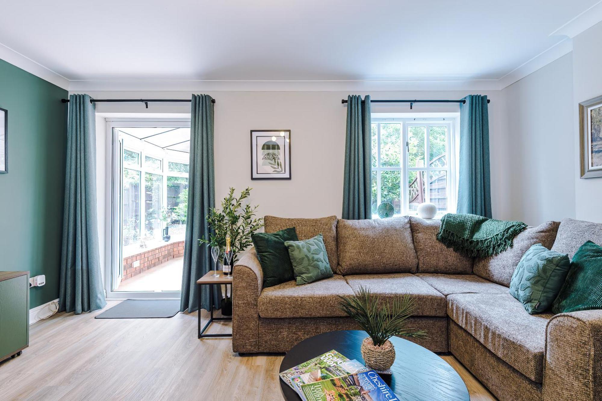 New! Stunning 3-Bed Home In Chester By 53 Degrees Property, Ideal For Groups, Free Parking! Eksteriør bilde