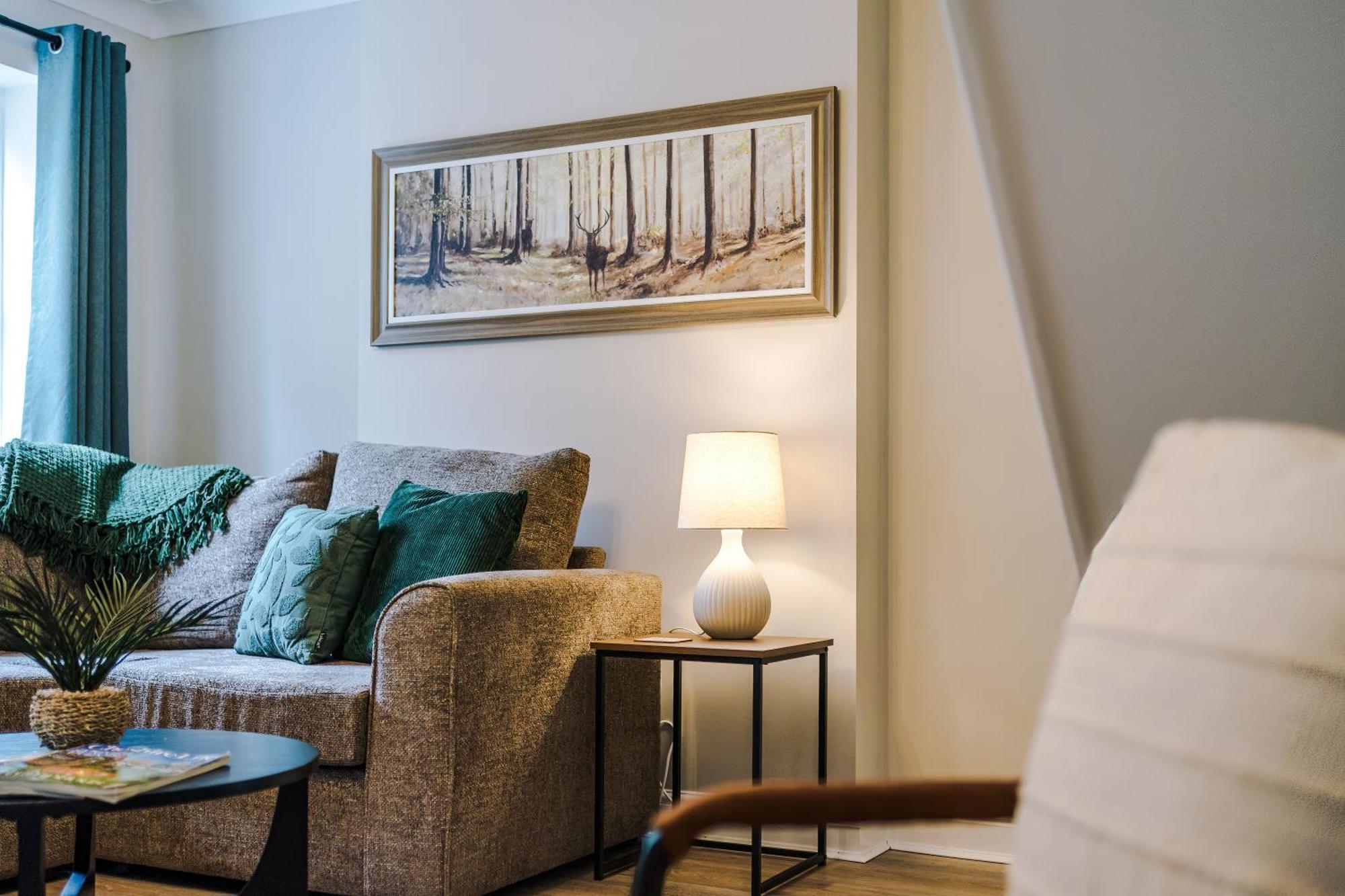 New! Stunning 3-Bed Home In Chester By 53 Degrees Property, Ideal For Groups, Free Parking! Eksteriør bilde