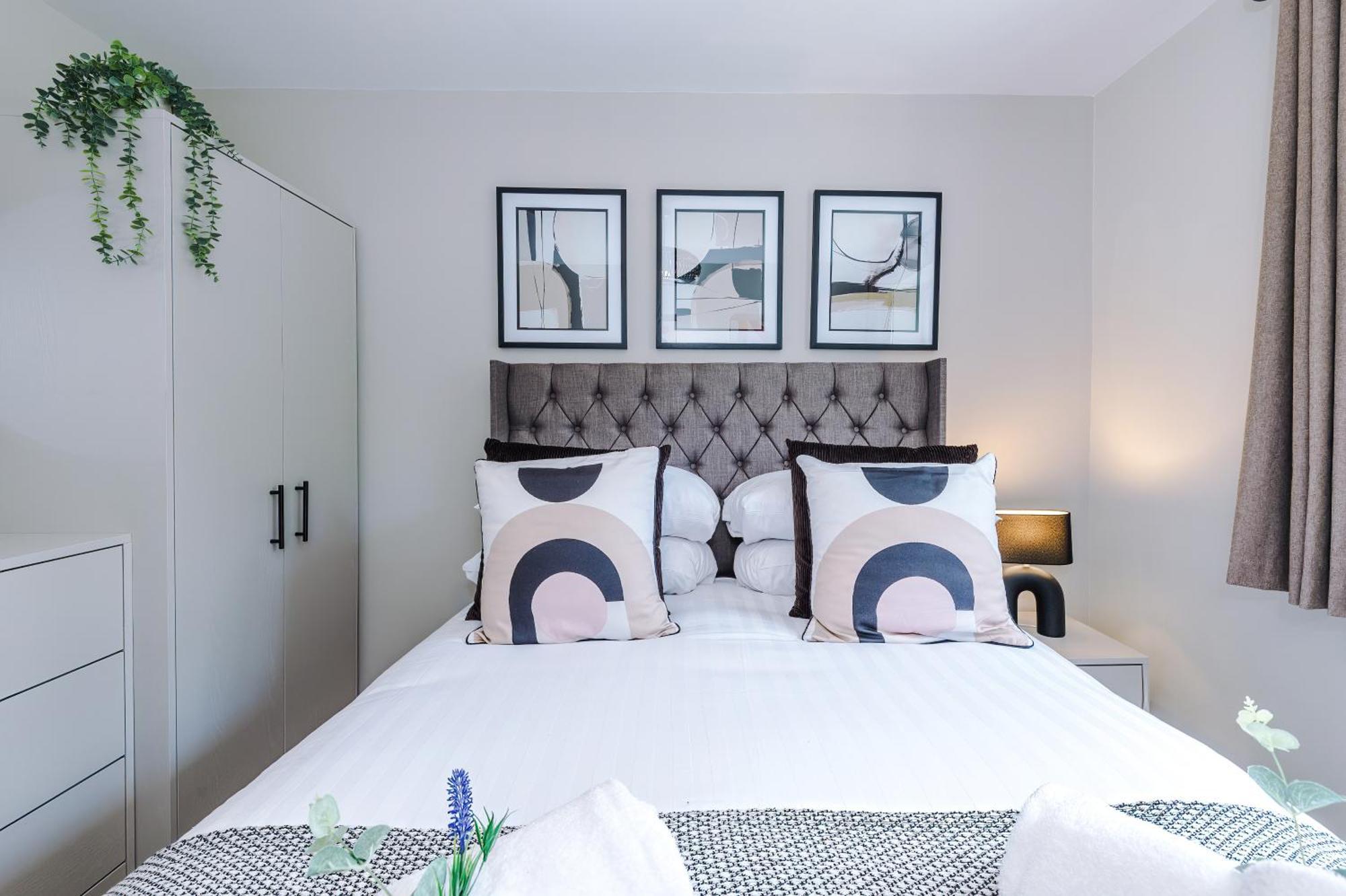 New! Stunning 3-Bed Home In Chester By 53 Degrees Property, Ideal For Groups, Free Parking! Eksteriør bilde