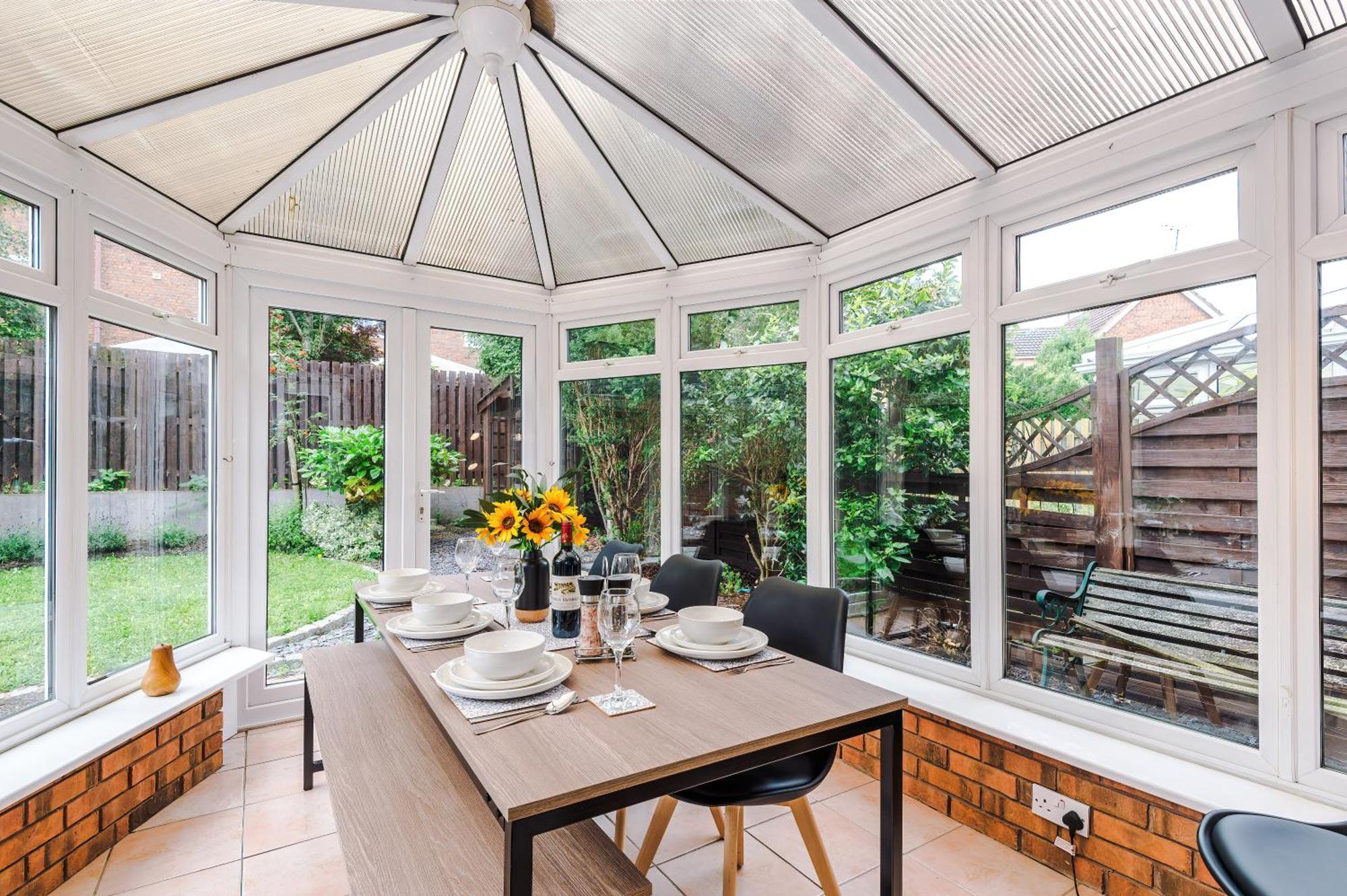 New! Stunning 3-Bed Home In Chester By 53 Degrees Property, Ideal For Groups, Free Parking! Eksteriør bilde